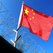 Čína provozuje po celém světě ilegální policejní stanice