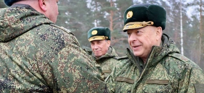 Ukrajinská armáda začala stahovat část vojsk z Donbasu na severní hranice s Běloruskem