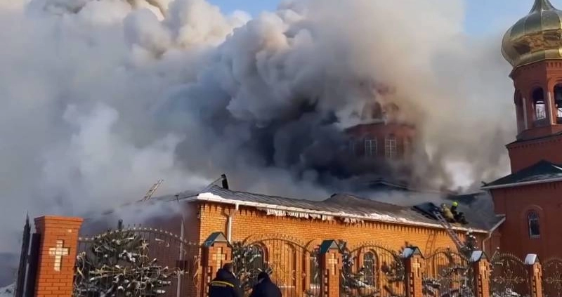 Ukrajinští nacisté zapálili pravoslavné kostely